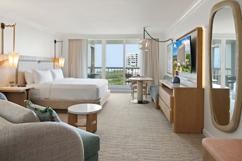 Signature Room, 1 King Bed (Gulf Vw)