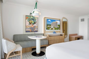 Signature Room, 1 King Bed (Gulf Vw)