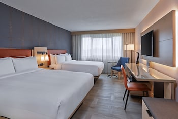 Room, 2 Queen Beds (Mobility/Hearing Access, Roll-in Shwr)