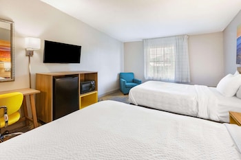 Standard Room, 2 Double Beds, Non Smoking