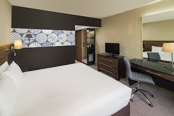 Standard Room, 1 Queen Bed, River View
