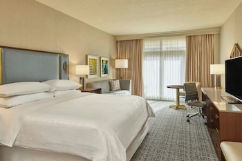 Deluxe Room, 1 King Bed (Balcony)