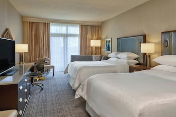 Deluxe Room, 2 Queen Beds, Courtyard View (Balcony)