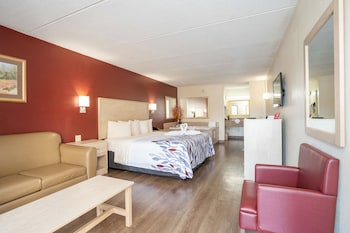Superior Room, 1 King Bed with Sofa bed, Non Smoking, Jetted Tub (First Floor)