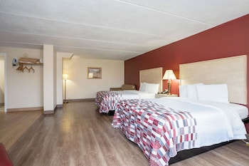 Suite, 2 Queen Beds, Non Smoking