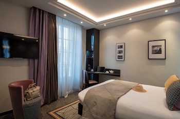 Superior Double Room, City View