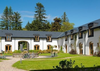 Two Bedroom Courtyard Lodge - Self Catering includes one double room and one twin room, Courtyard vi