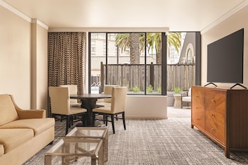Suite, 1 Bedroom, Pool Access