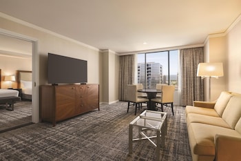 Suite, 1 Bedroom, Pool View