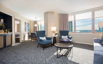 Room, 1 Bedroom, Shower Grab Bars, Lake View