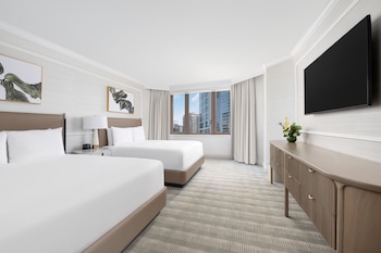 Fairmont Gold, Room, 2 Queen Beds, City View