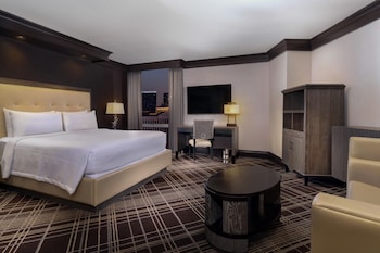 Petite Suite, 1 King Size Bed, Nonsmoking