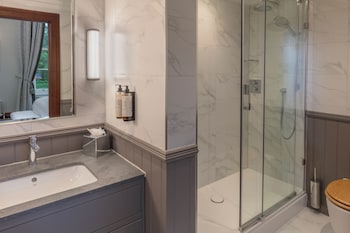 Oulton Hall Suite