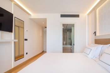 Supreme Room