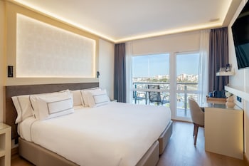 Supreme Room