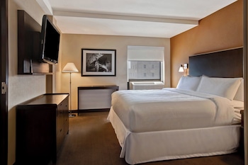 Studio, 1 King Bed, Non Smoking (Balcony)