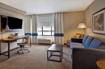 Junior Suite, 1 Queen Bed, Tower