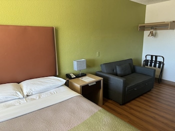 Standard Room, 2 Double Beds, Non Smoking, Refrigerator & Microwave