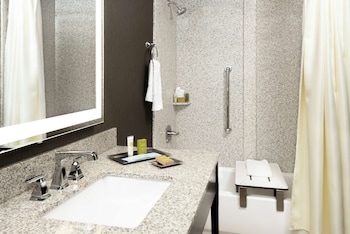 Room, 1 Queen Bed, Accessible, Bathtub (Mobility & Hearing)