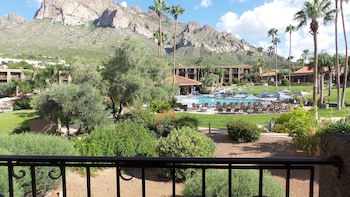 Basic Room, 2 Queen Beds, Pool View