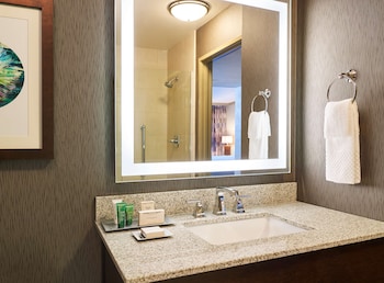 Suite, 1 King Bed (Acacia Spa Pool)
