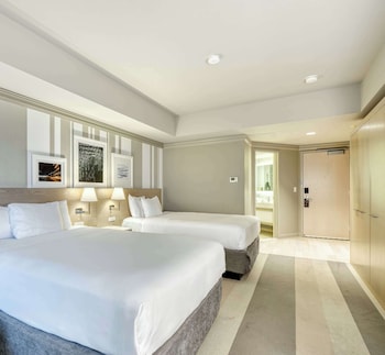 Room, 2 Queen Beds (Preferred)