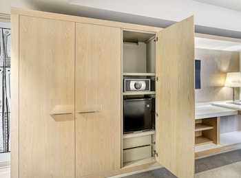 Room, 2 Queen Beds (Preferred)