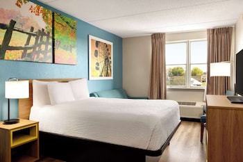 Standard Room, 1 Queen Bed