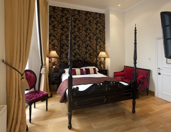 Luxury Suite