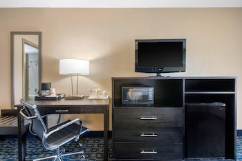 Standard Room, 2 Double Beds, Smoking