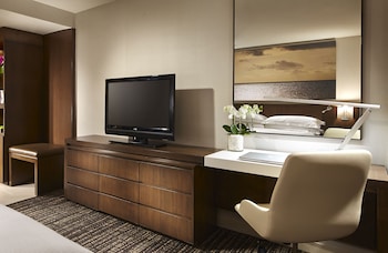 Room, 2 Queen Beds, Non Smoking (Top Floors 12-14)