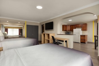 Business Suite, 1 Bedroom, Non Smoking (2 Doubles)