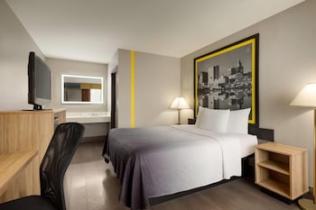 Room, 1 Queen Bed, Smoking