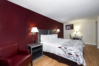 Deluxe Room, 1 King Bed, Smoking