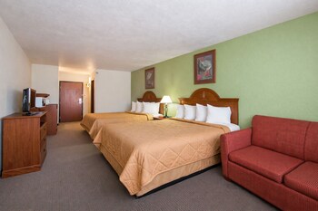 Suite, 2 Queen Beds