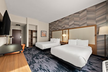Room, 2 Queen Beds, Accessible Bathtub