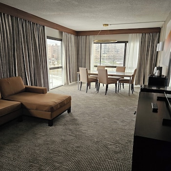 Executive Suite, Multiple Beds, Non Smoking
