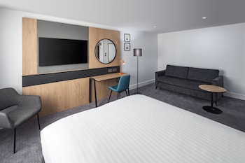 Suite, 1 King Bed with Sofa bed (Super King)
