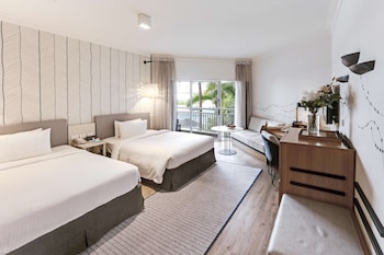 Deluxe Sea View Twin