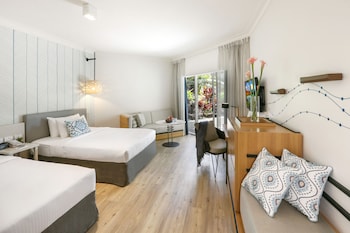 Deluxe Sea View Twin