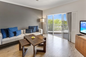 One Bedroom Suite Twin
