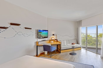 Deluxe Sea View Twin