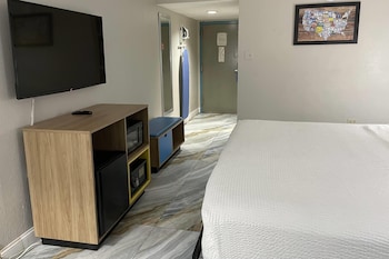 Room, 1 King Bed, Non Smoking