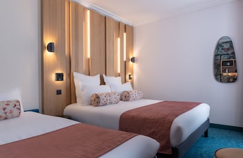 Room (Cozy)