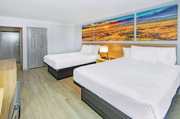 Room, 2 Queen Beds, Non Smoking (Second Floor)