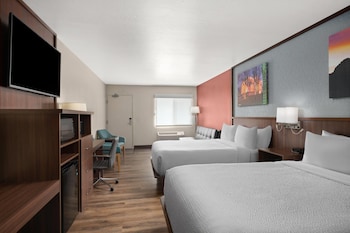 Deluxe Room, 2 Queen Beds, Non Smoking