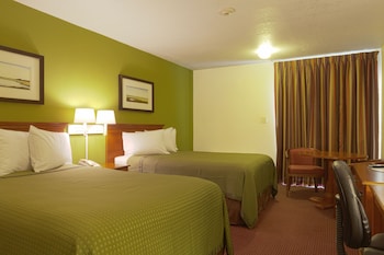 Economy Room, 2 Double Beds, Smoking