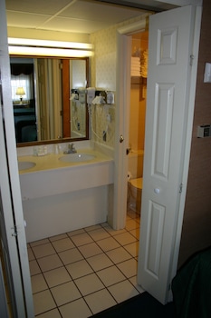 Standard Room, Multiple Beds, Non Smoking (2nd Floor)