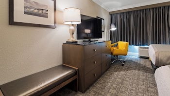 Standard Room, 2 Queen Beds, Non Smoking, Microwave