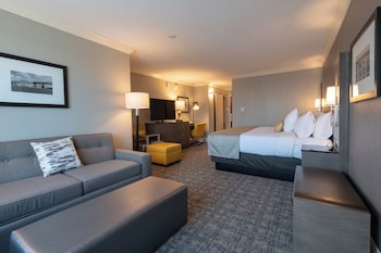 Deluxe Room, 1 King Bed with Sofa bed, Non Smoking, Microwave